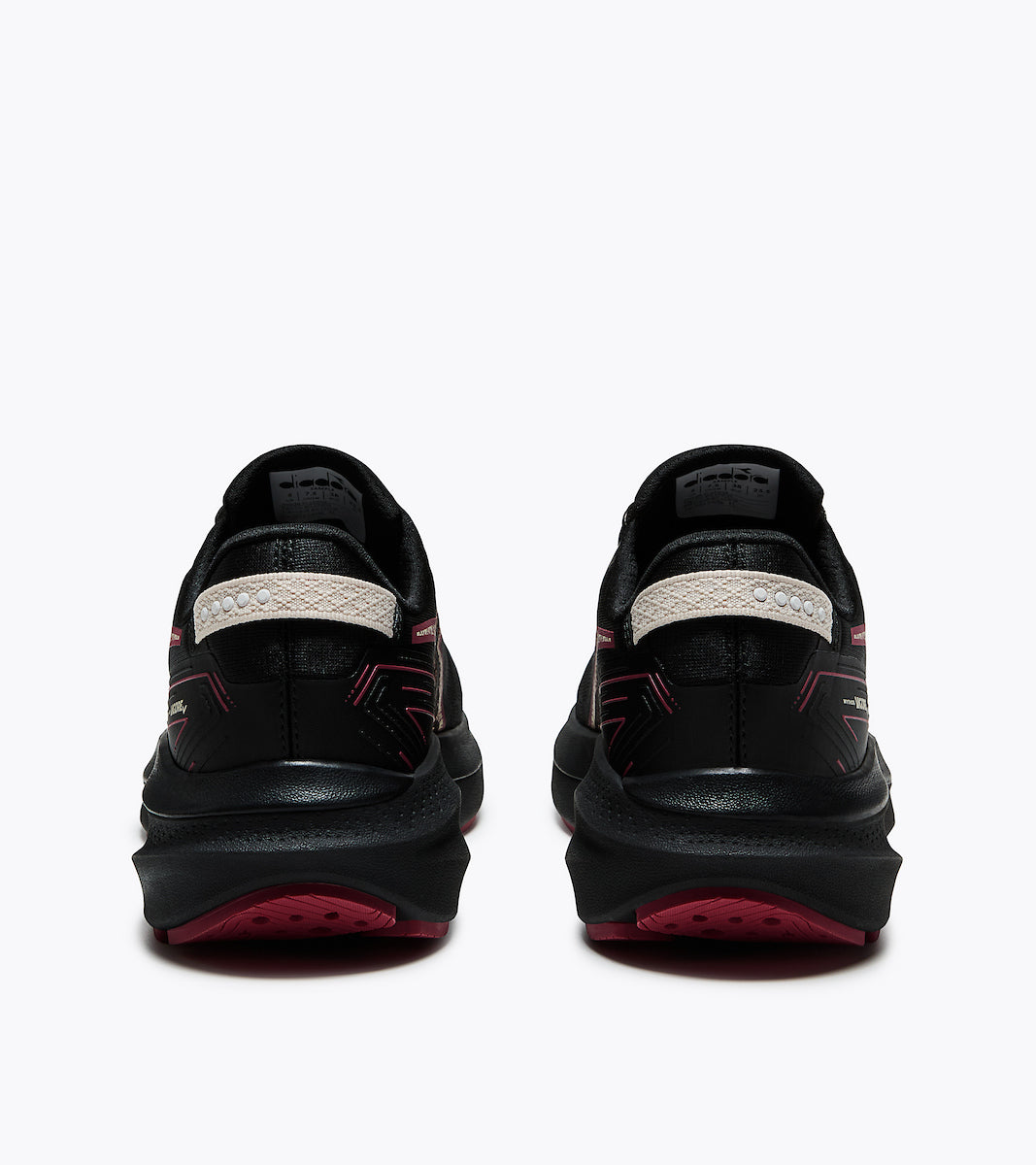 Diadora Mythos Vigore V W Black / Earth Red