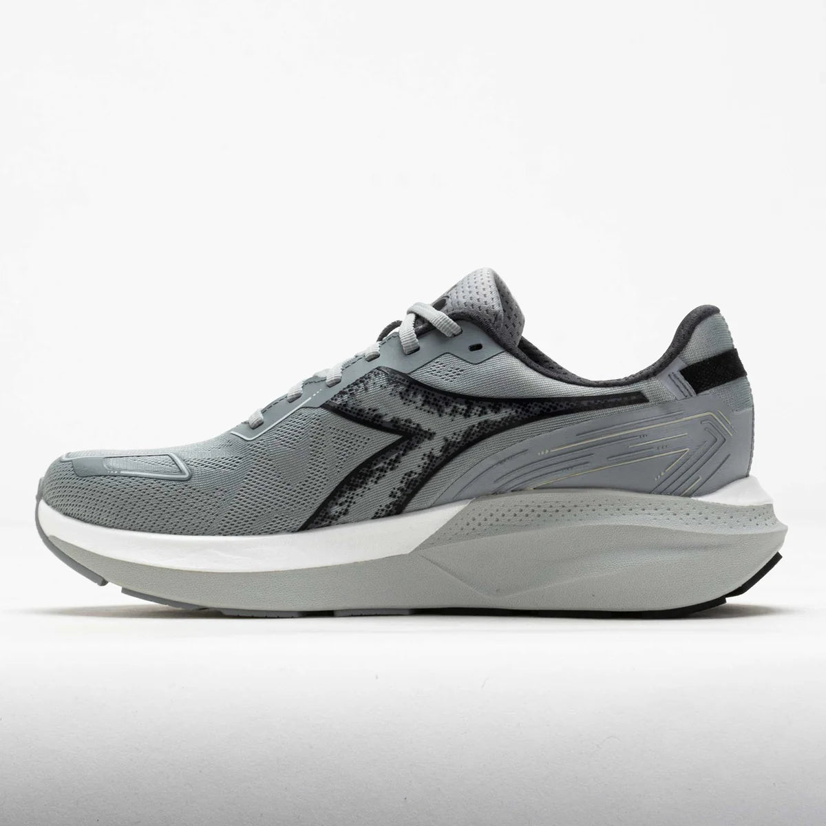 Diadora Mythos Vigore V - Ultimate Gray/Black - The aid station running supply