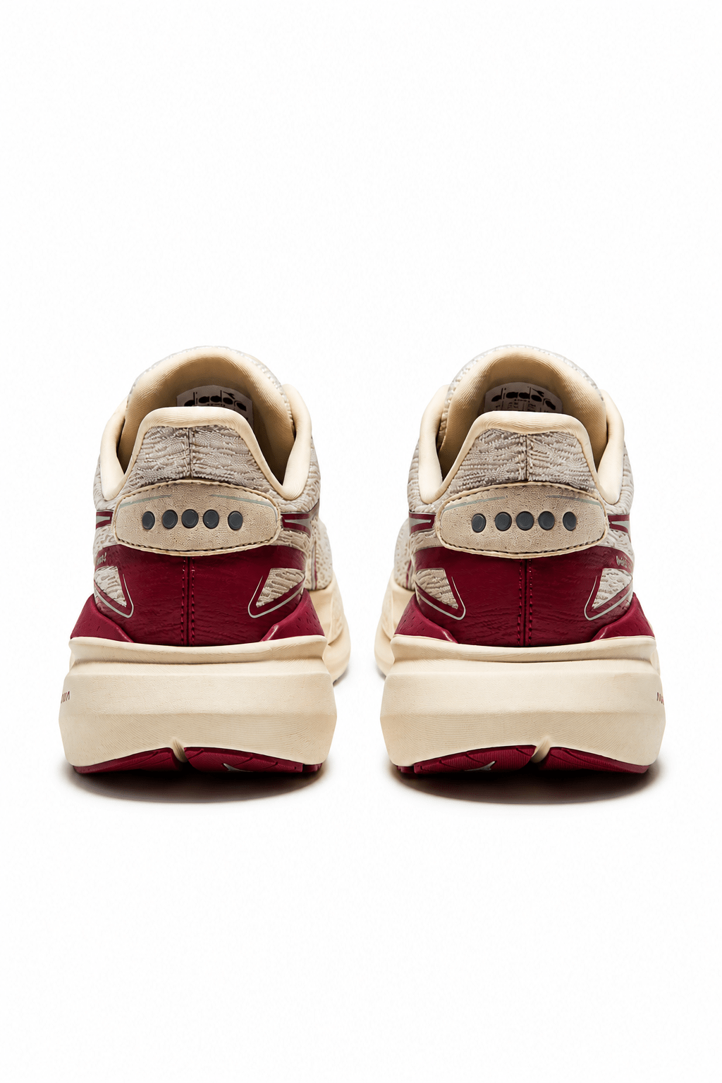Diadora Nucleo 2 W ALMOND MILK /EARTH RED - The Aid Station Running Supply