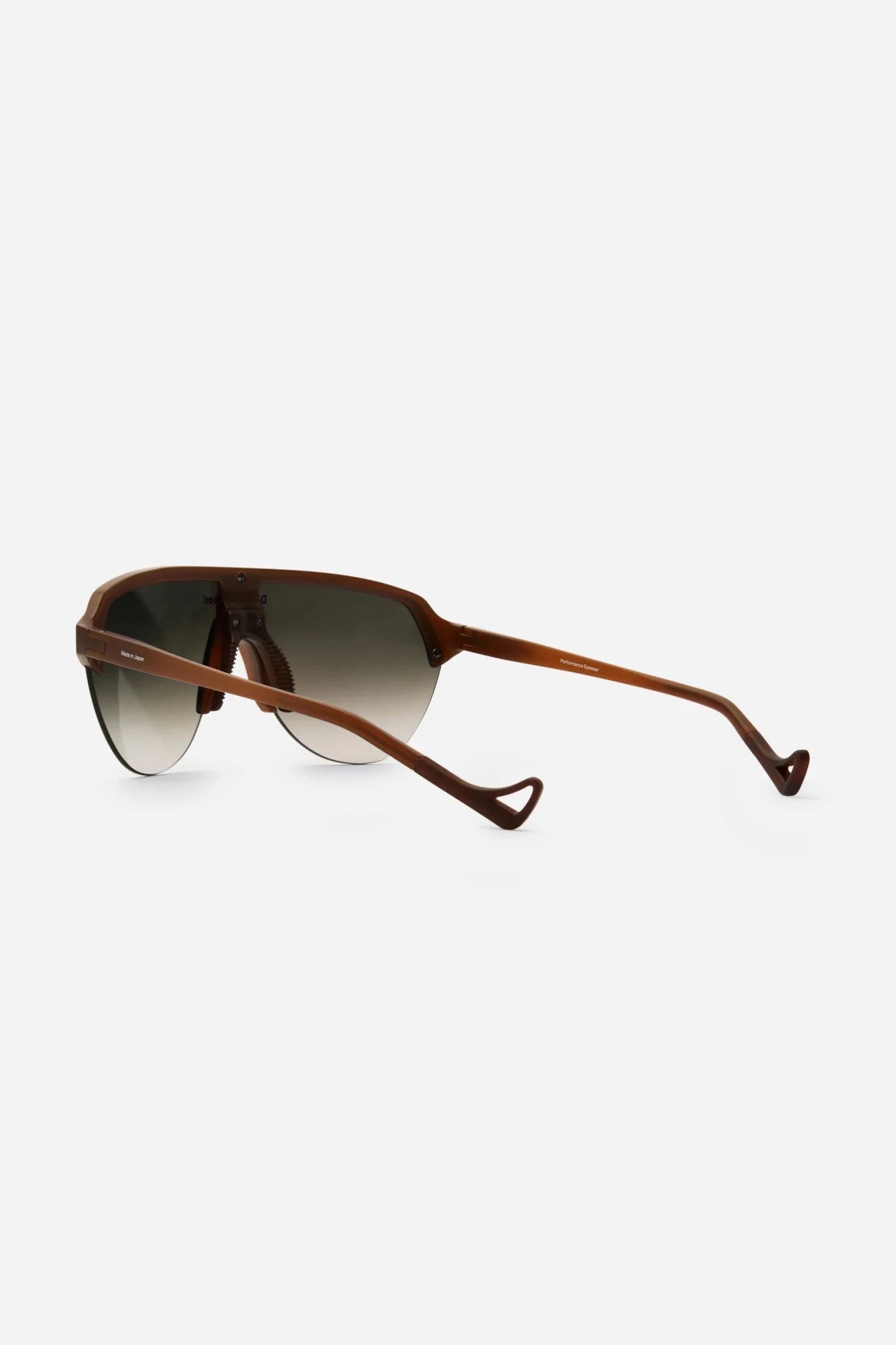 District Vision Nagata Speed Blade Cedar, D+ Fire Mirror - The aid station running supply