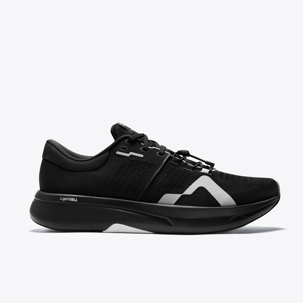 Mount to Coast R1 - Black - The aid station running supply