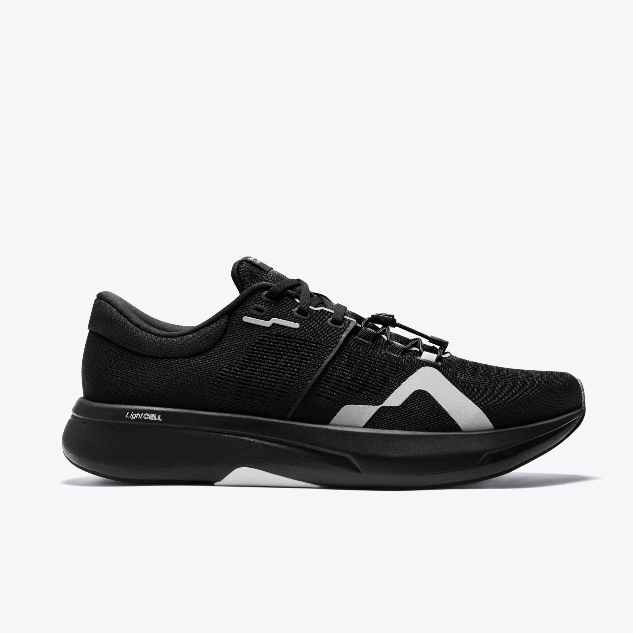 Mount to Coast R1 - Black - The aid station running supply