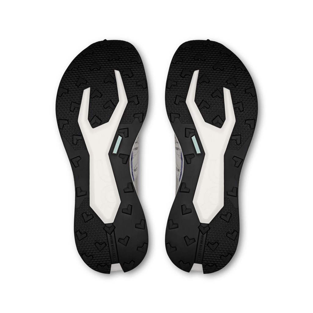 On Cloudultra Pro Men's Pearl | Juniper - The aid station running supply