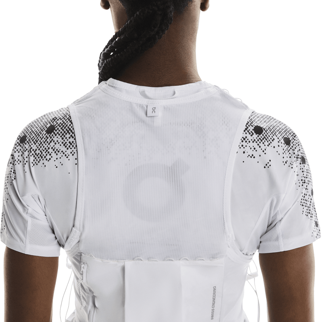 On Ultra Vest Pro White - the aid station running supply