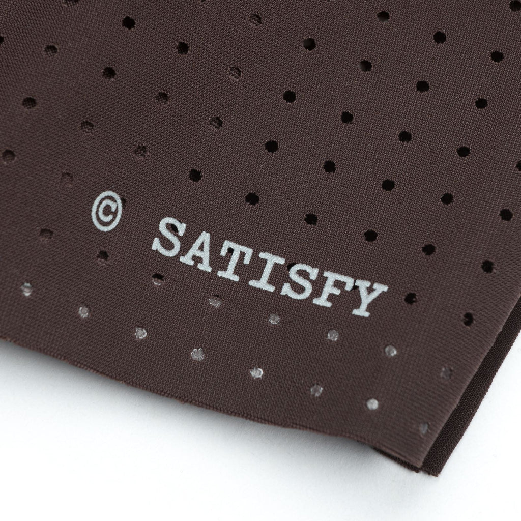 Satisfy Space - O 2.5 Short Men's Deep Mahogany - the aid station running supply